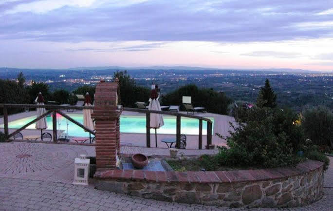 Casa Vacanze La Porta วินชี ภายนอก รูปภาพ